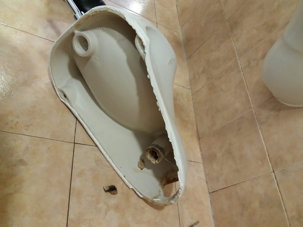 отпушване на писуар