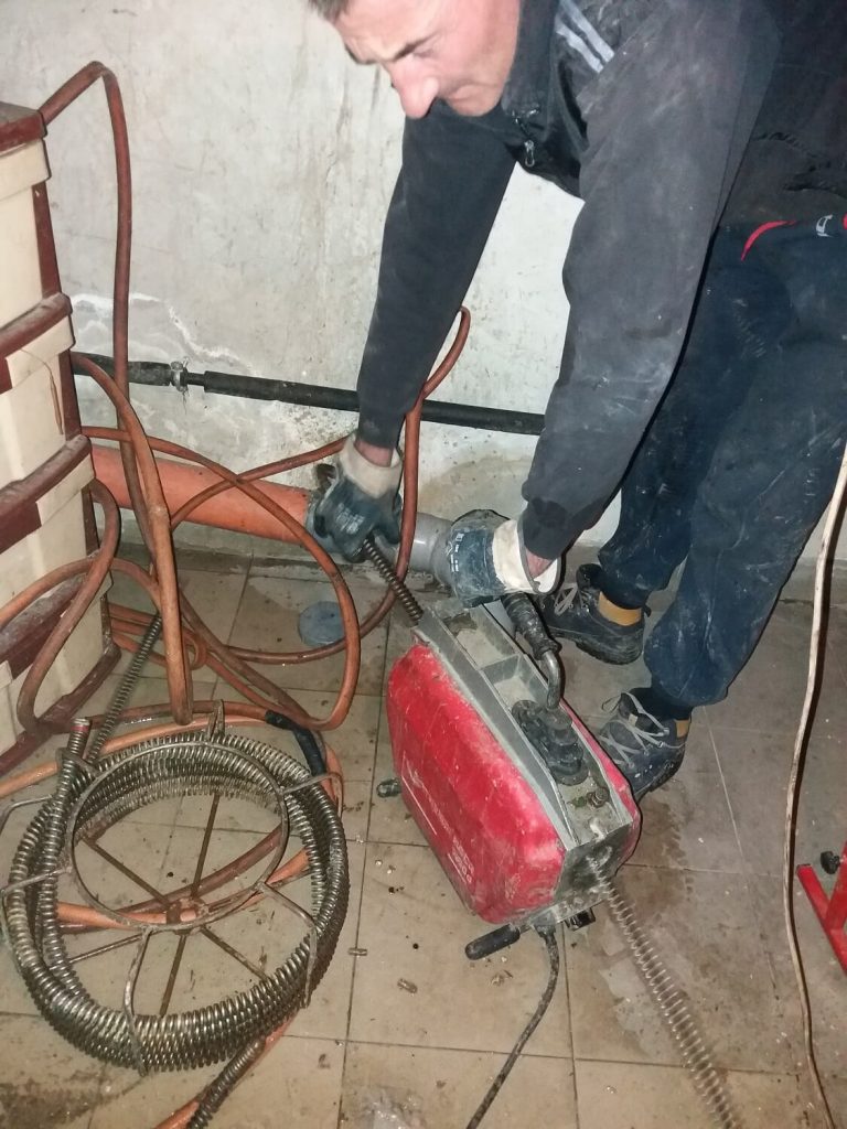 аварийно отпушване на сифон